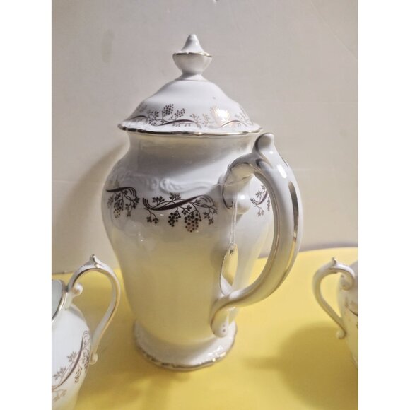 Coalport Bone China Tea Pot, Sugar & creamer set "Burgundy" pattern - Picture 4 of 16